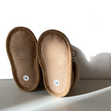 pantufa-crianca-pele-borrego-sem-sola