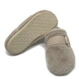 pantufa-pelo-bege-kela-sola