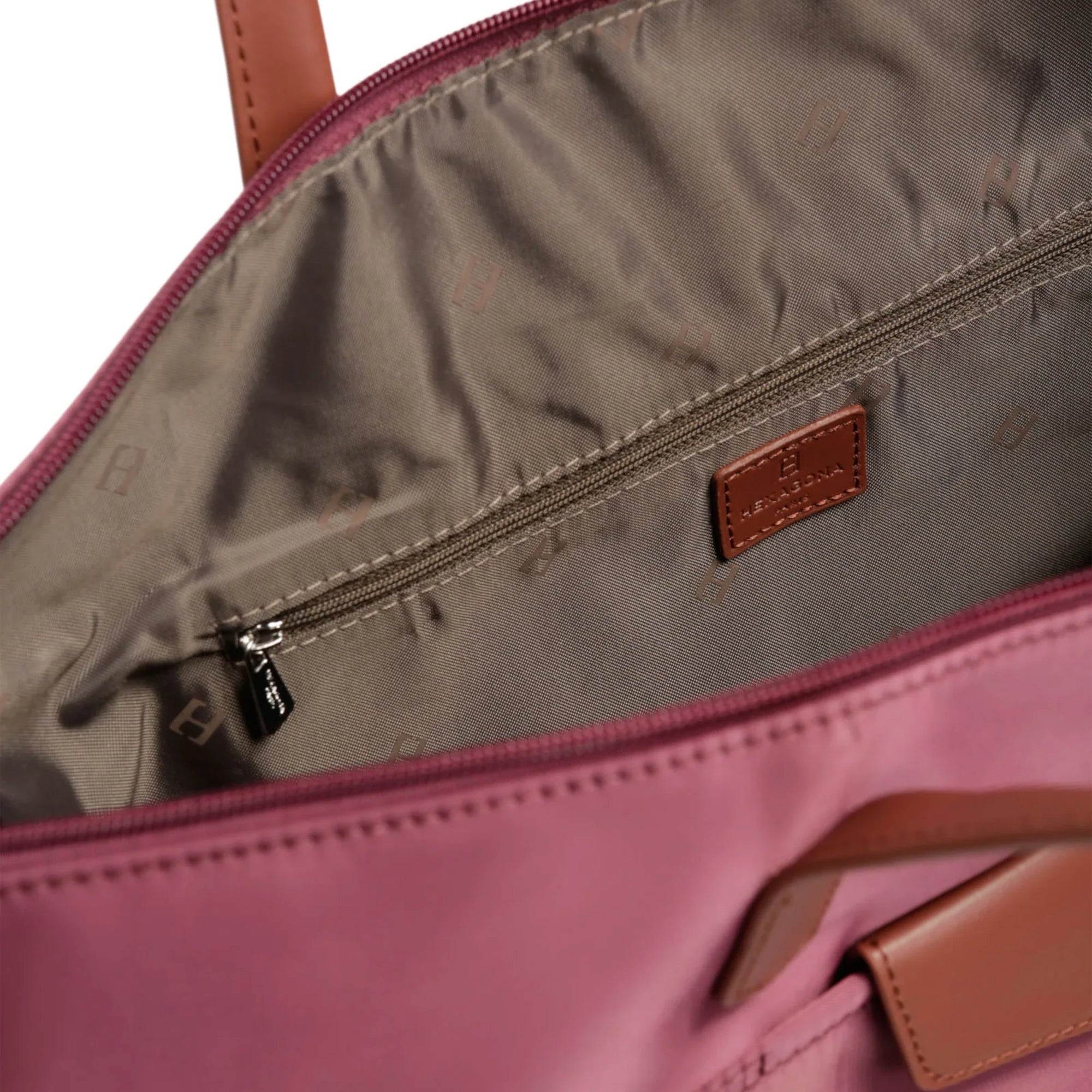 176582-6300-travel-duffle-hexagona-plum-interior