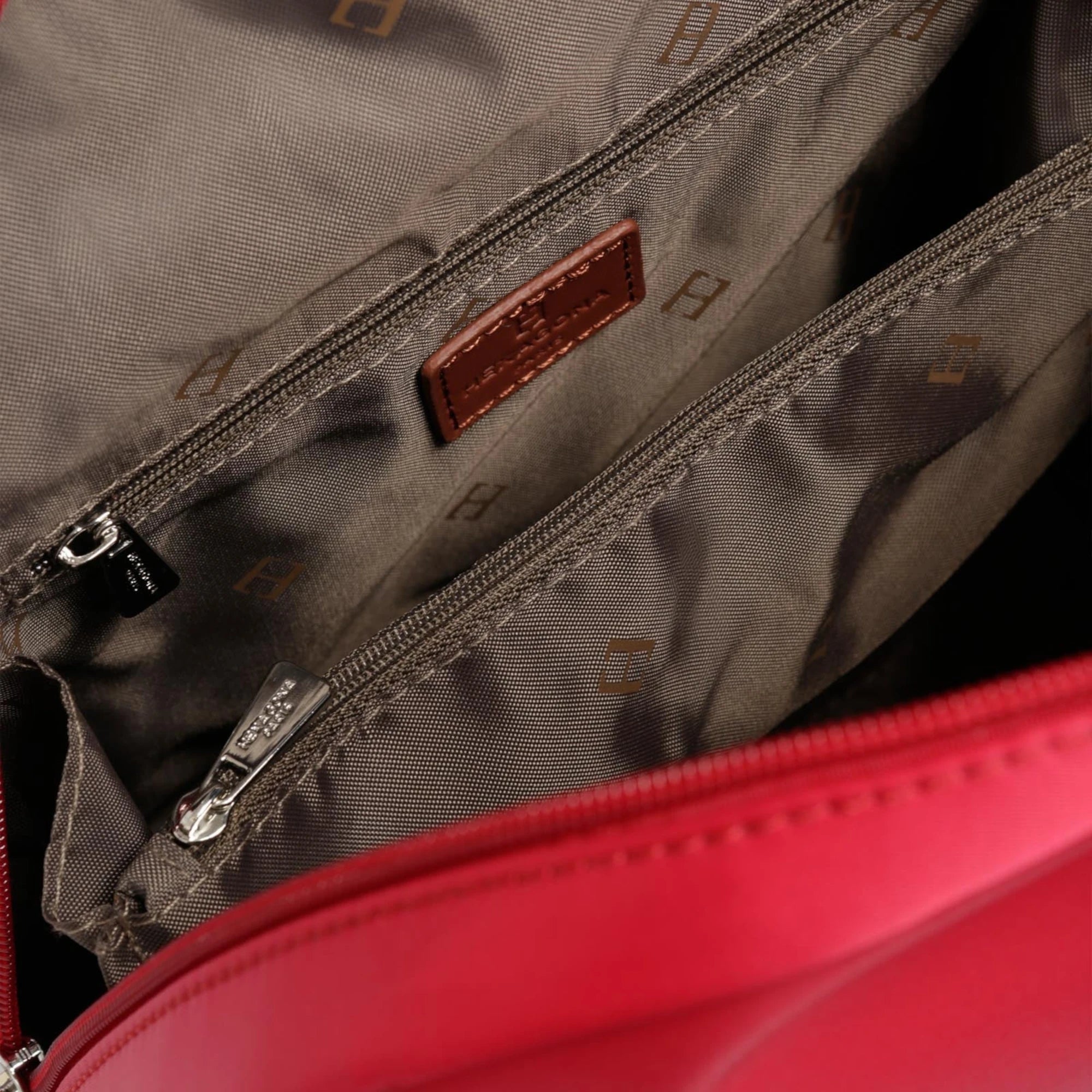 176652-A1-backpack-red-interior