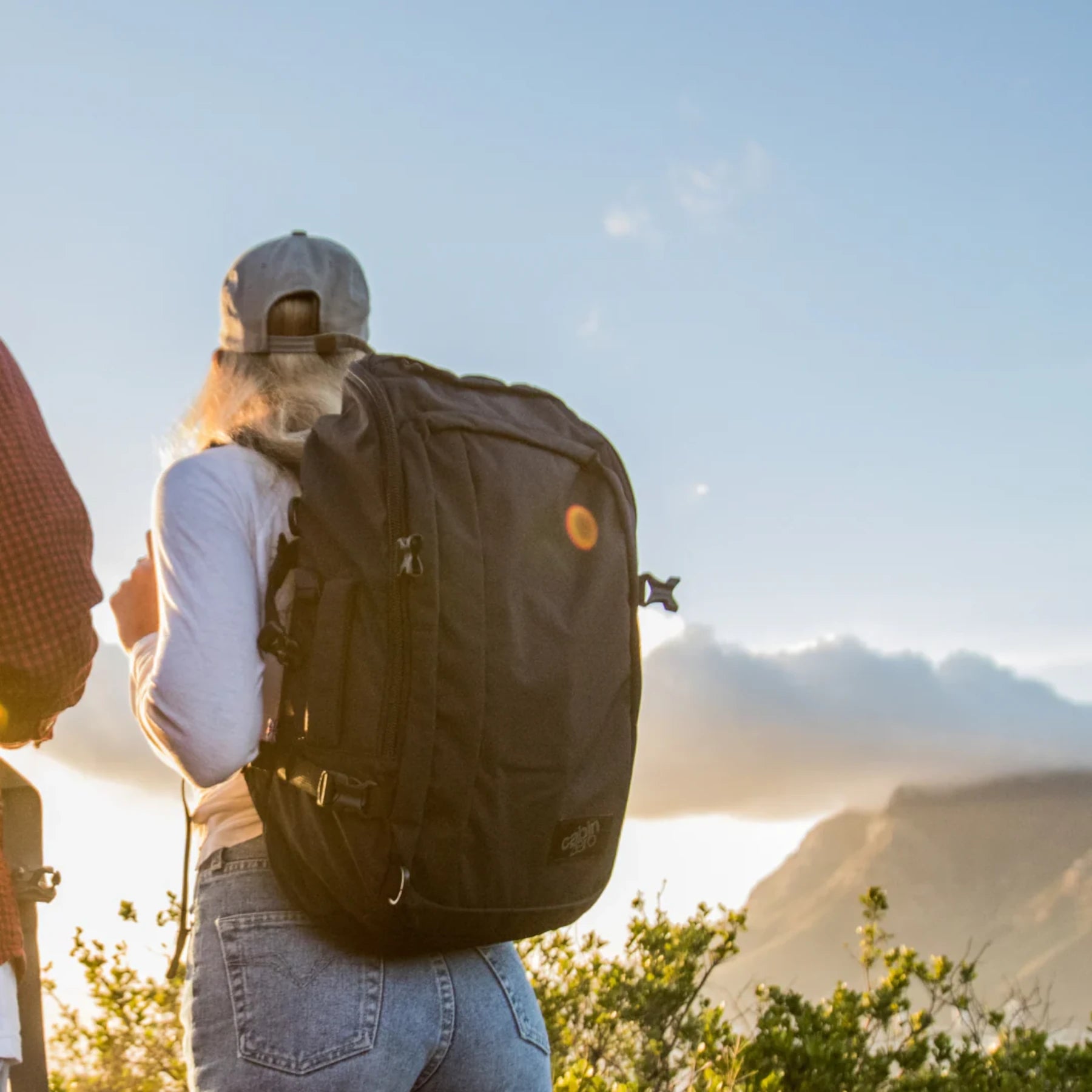 BACKPACK-ADV-32L-ABSOLUTE-BLACK