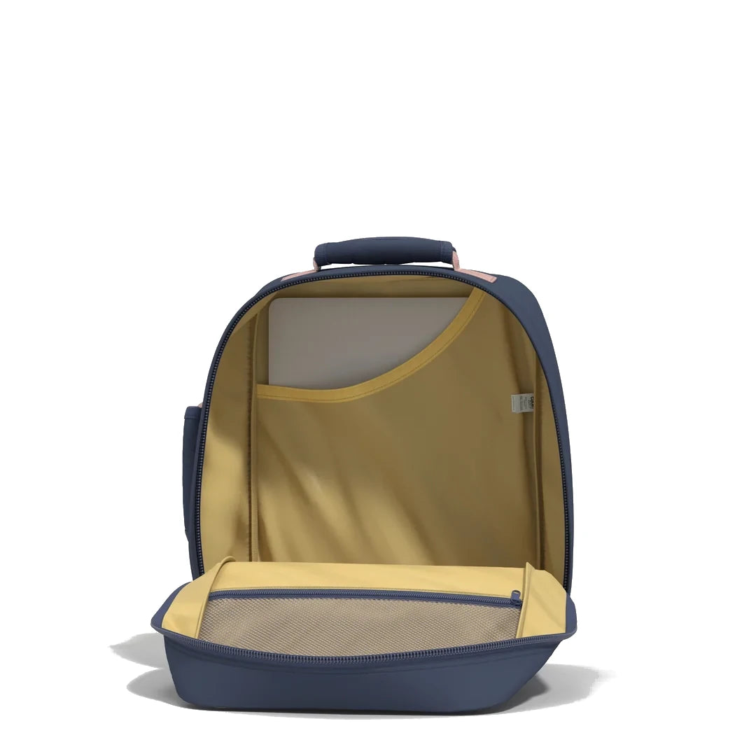 CLASSIC-44L-INSIDE-LAPTOP-SHIBORI-BLUE-LAPTOP-VIEW