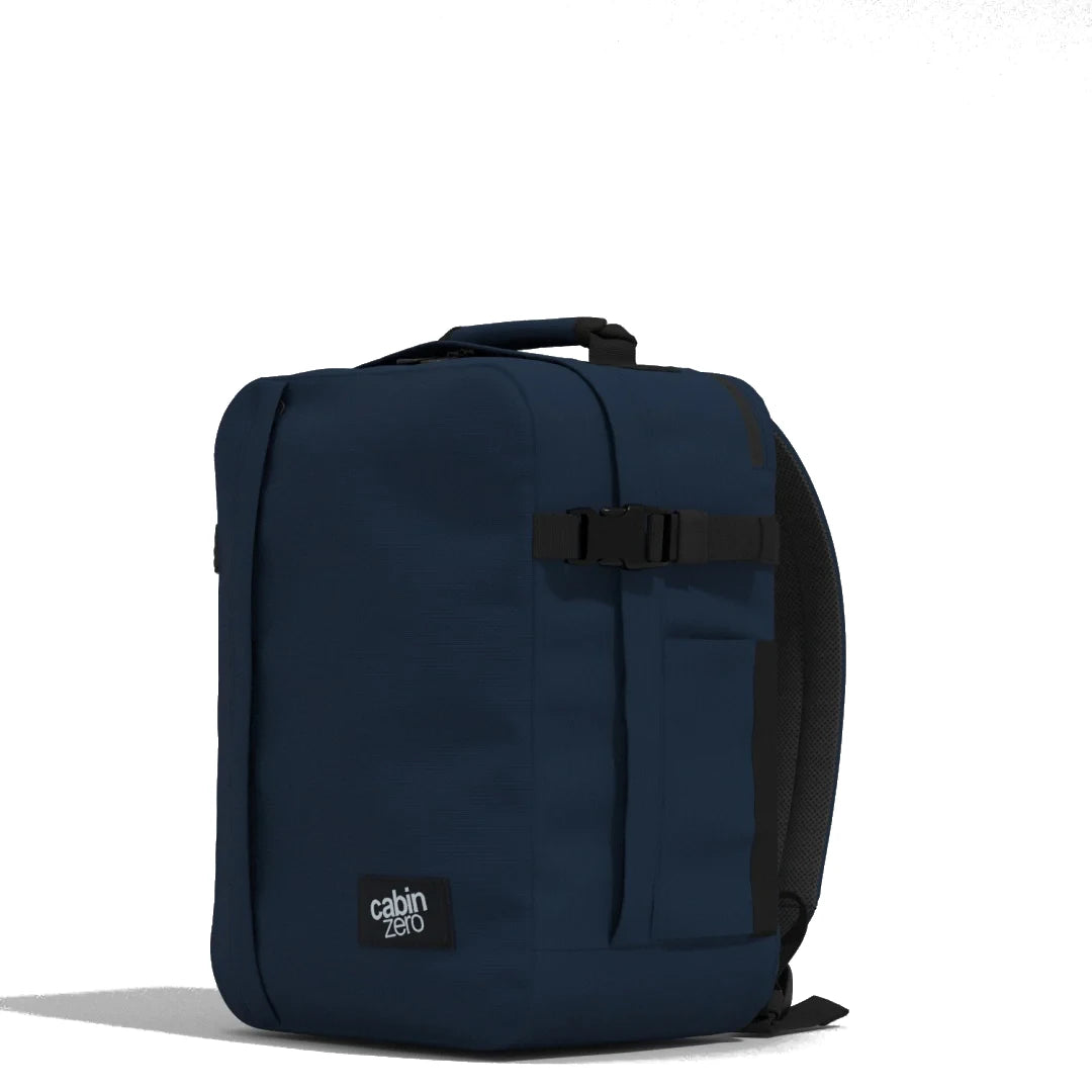 CLASSIC-TECH-28L-NAVY-FRONT-3.4-RIGHT