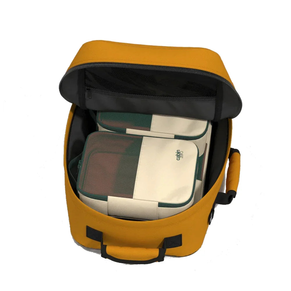 Mochila-Classic-44L-interior-orange-chill-Cabin-Zero-ocre