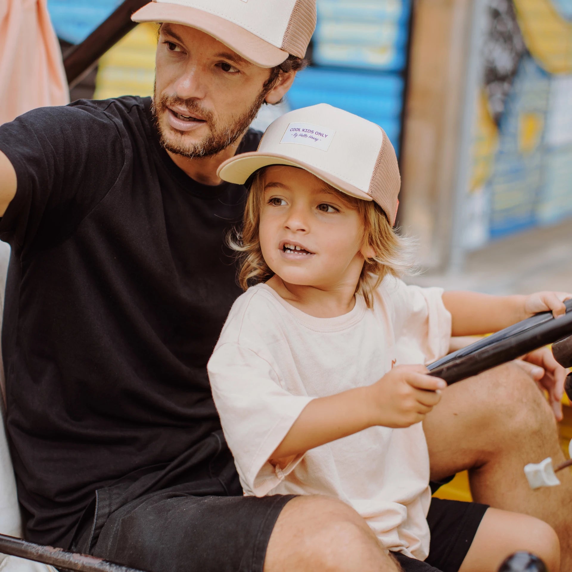 bone-infantil-hello-hossy-mini-iced-coffe-lifestyle
