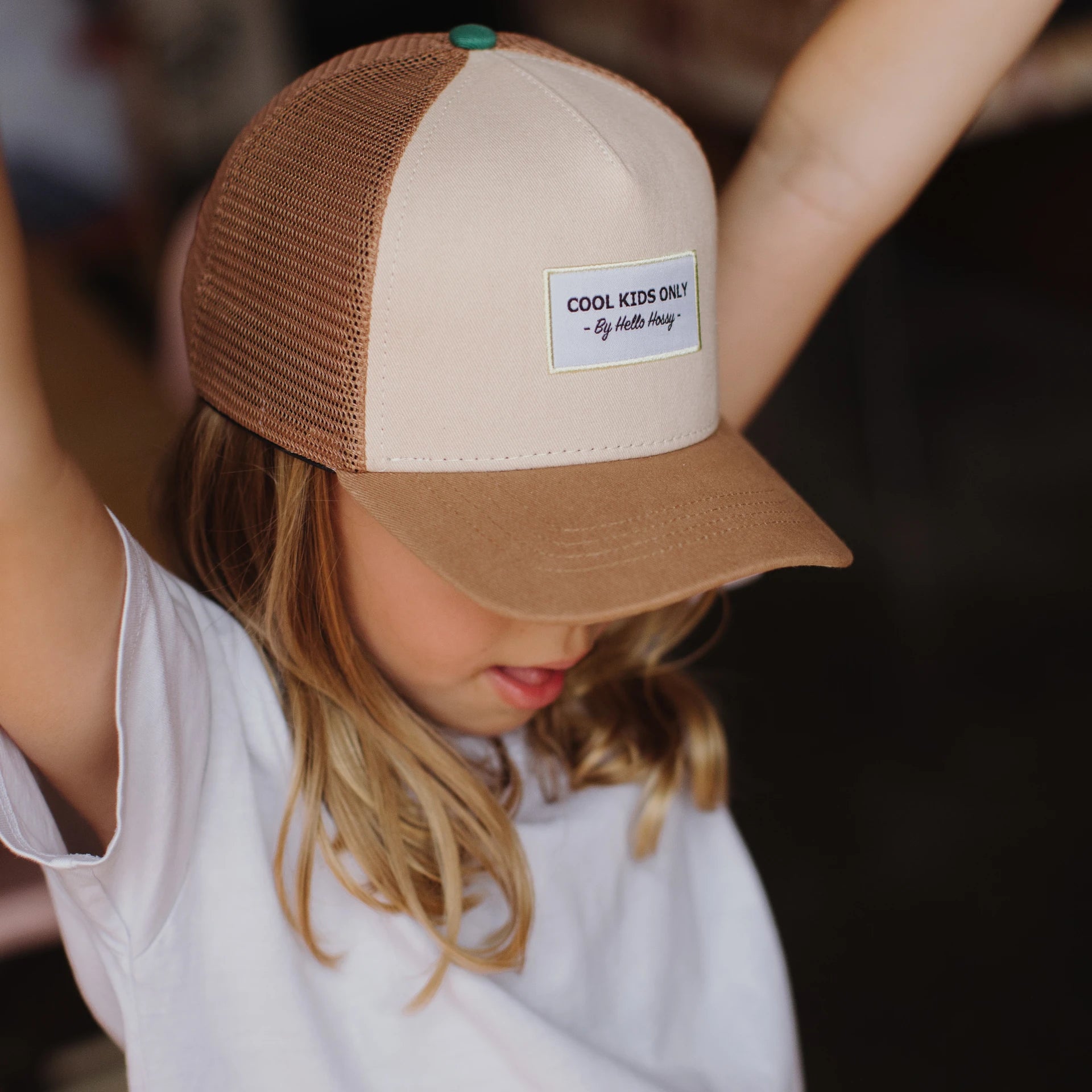 bone-infantil-hello-hossy-mini-iced-coffe-lifestyle1lifestyle