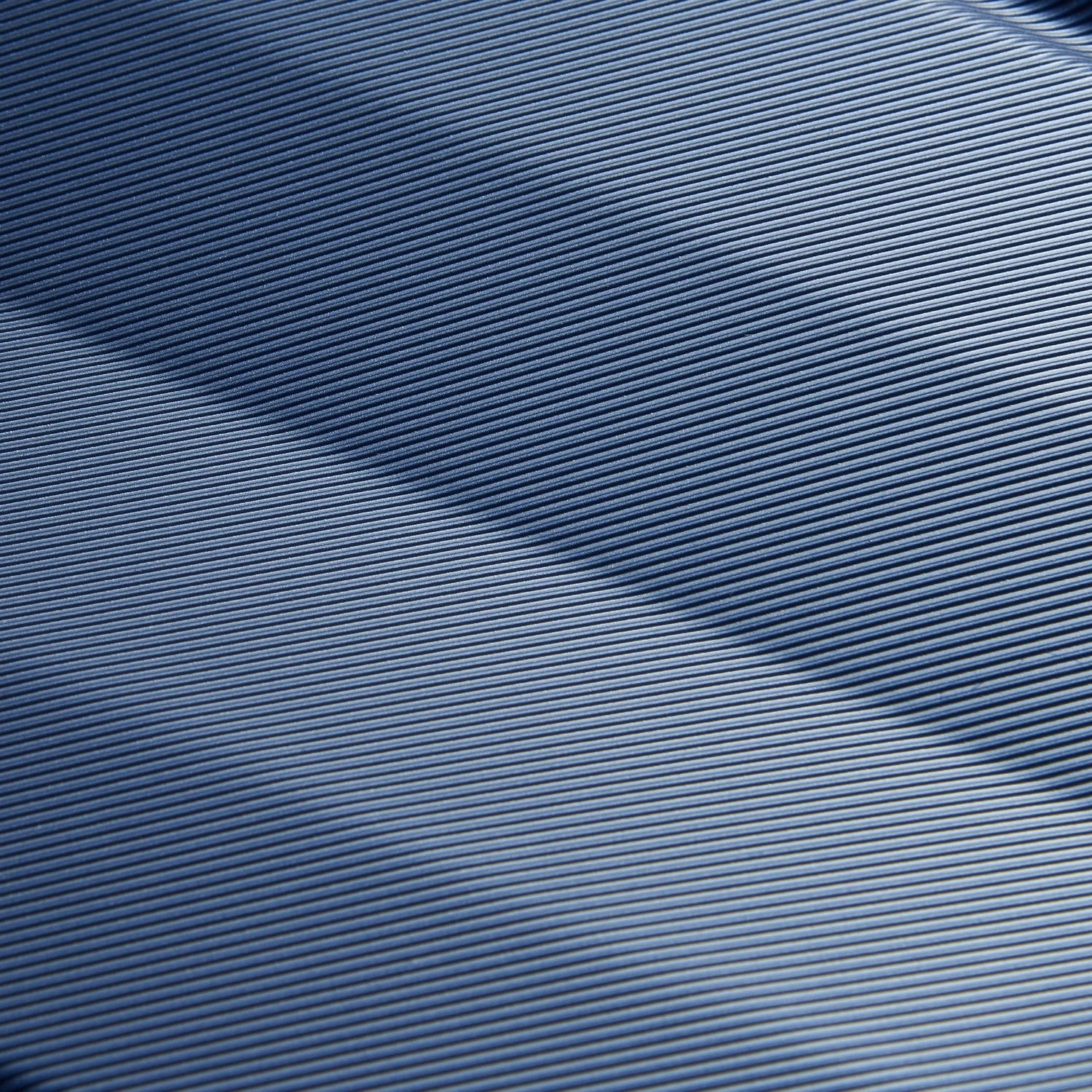 delsey-air-armour-68cm-night-blue-materia