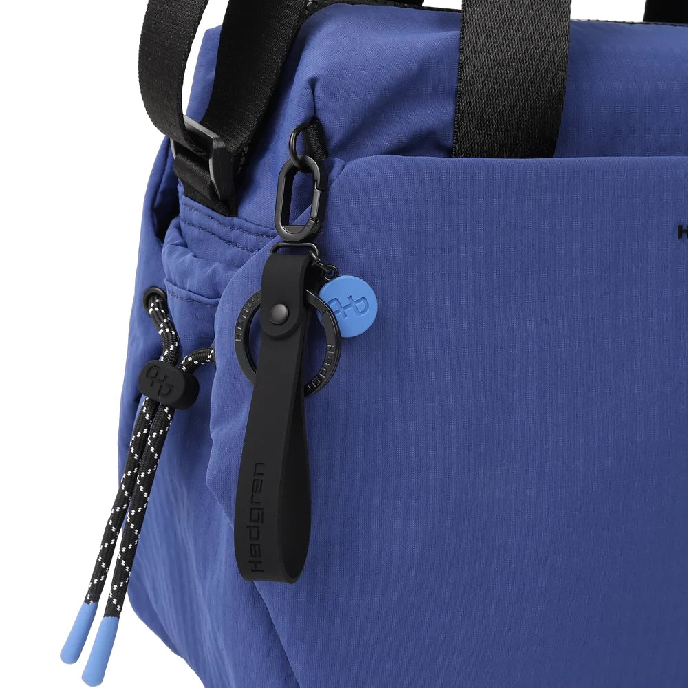 mala-mao-tomoko-hedgreen-bellweather-blue-detalhe