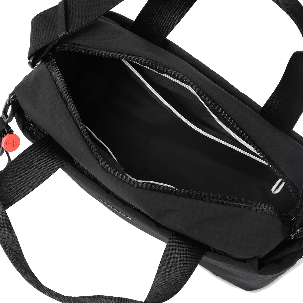 mala-mao-tomoko-hedgreen-black-interior