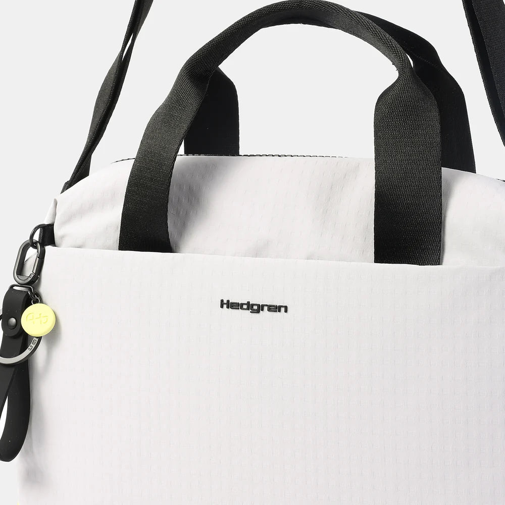 mala-mao-tomoko-hedgreen-vaporous-grey-detalhe