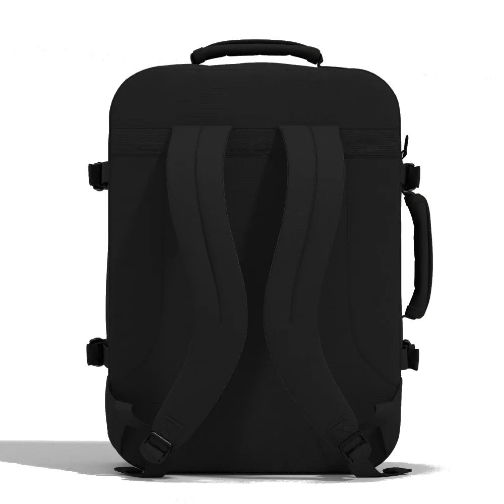 mochila-classic-44L-absolute-black-CabinZero-costas-preto