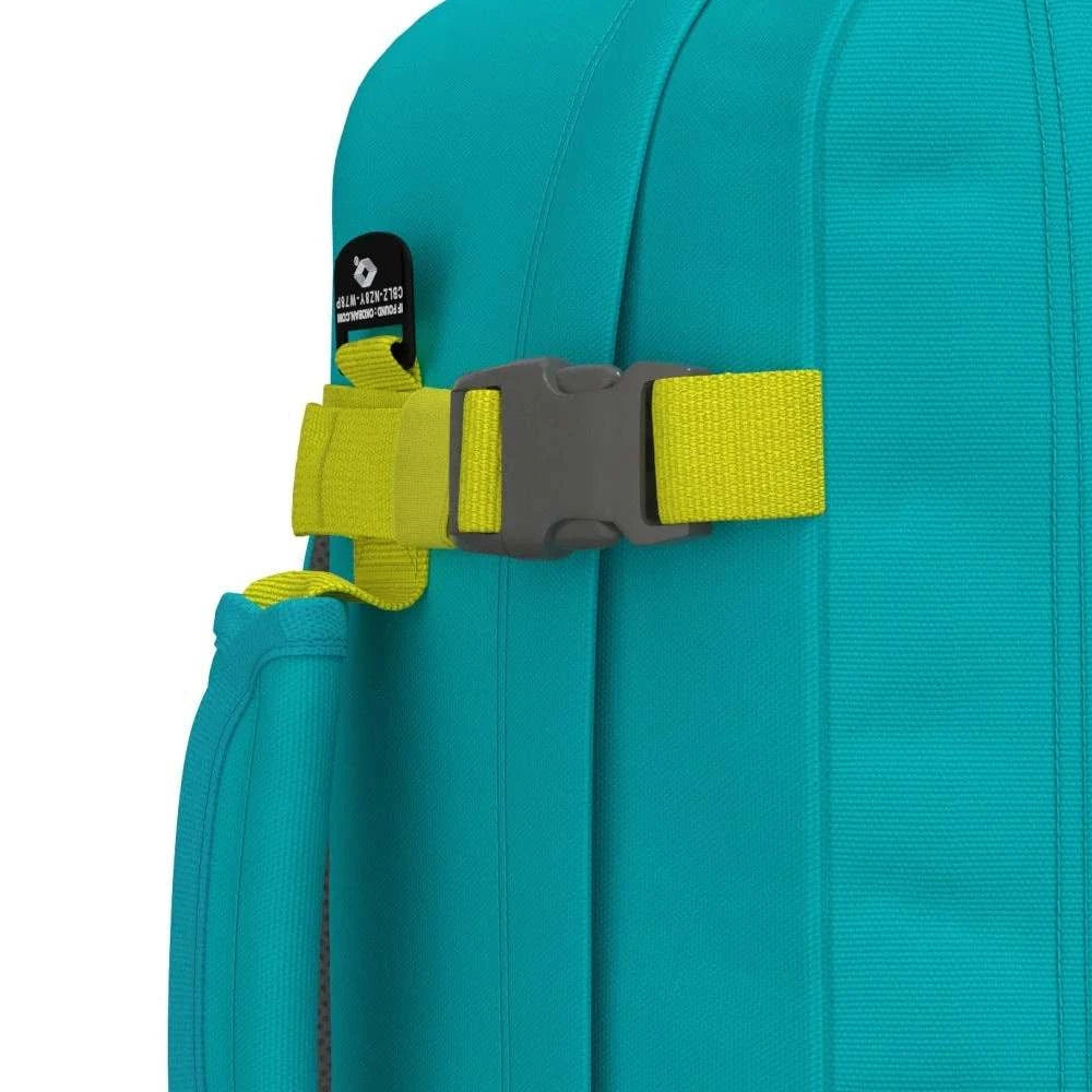 mochila-classic-44L-aqua-lagoon-CabinZero-detalhe-turquesa