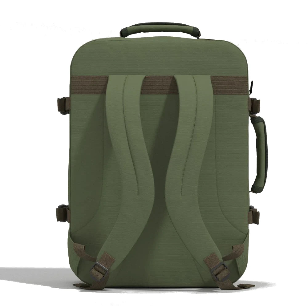 mochila-classic-44L-georgian-kaki-CabinZero-costas-verde-oliva