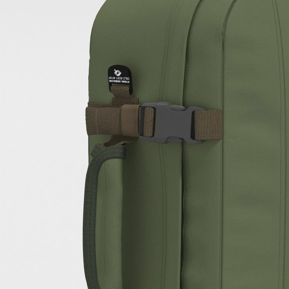 mochila-classic-44L-georgian-kaki-CabinZero-detalhe-verde-oliva