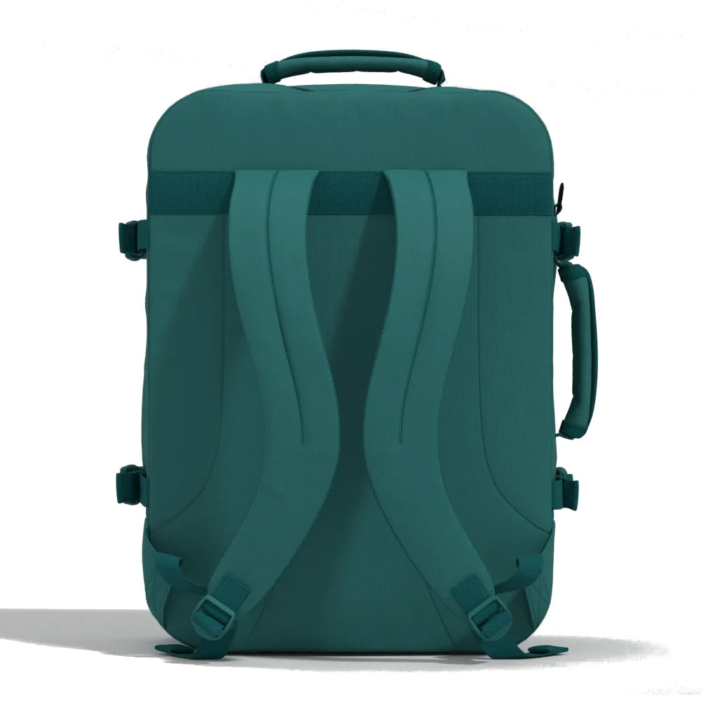 mochila-classic-44L-meadow-green-CabinZero-tras-verde-prado