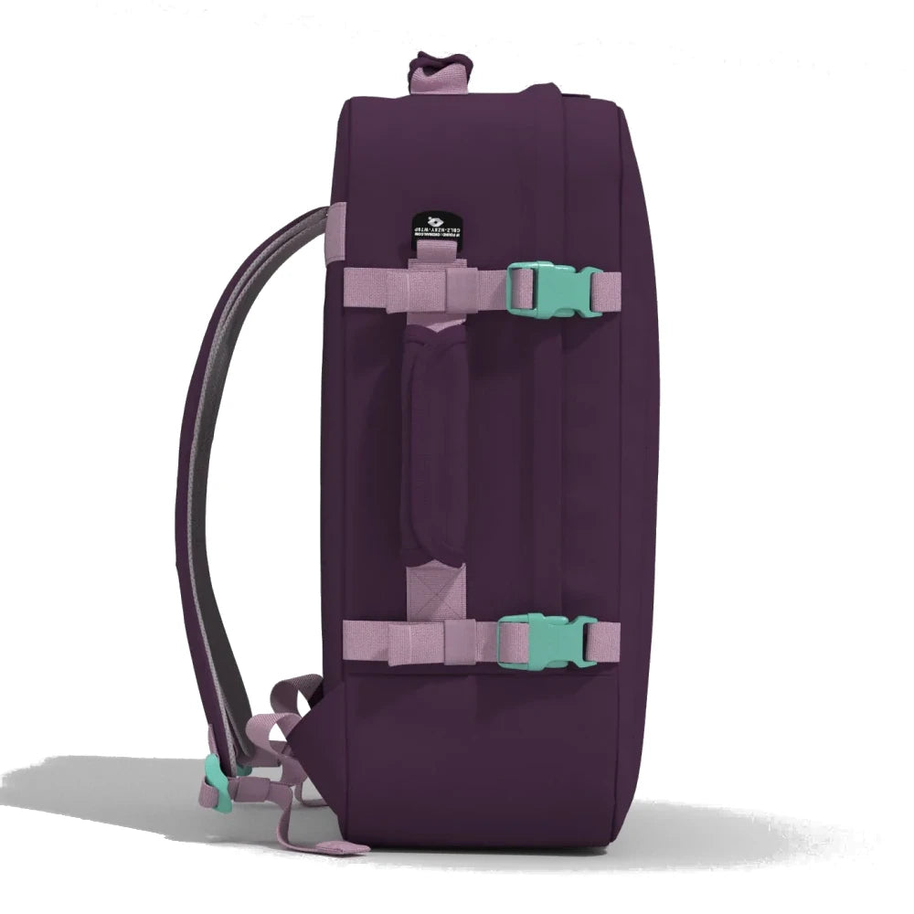 mochila-classic-44L-midnight-purple-CabinZero-lado-beringela