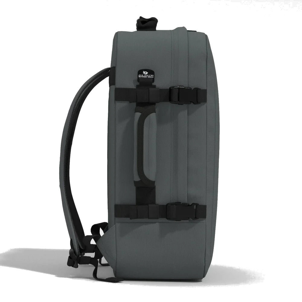 mochila-classic-44L-original-grey-CabinZero-lado-cinza