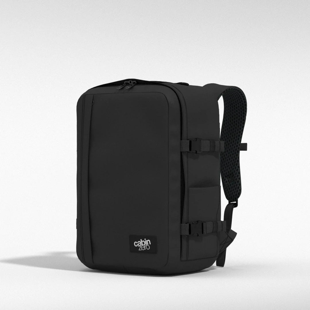 mochila-classic-plus-32l-absolute-black-cabizero-lado-preto