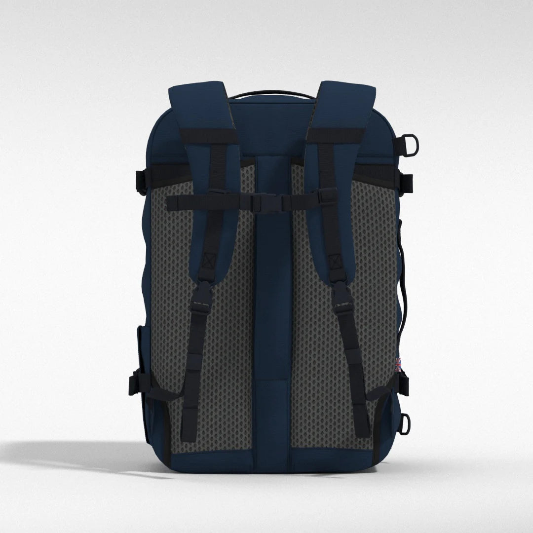 mochila-classic-plus-42l-navy-cabinzero-costas-azul-marinho