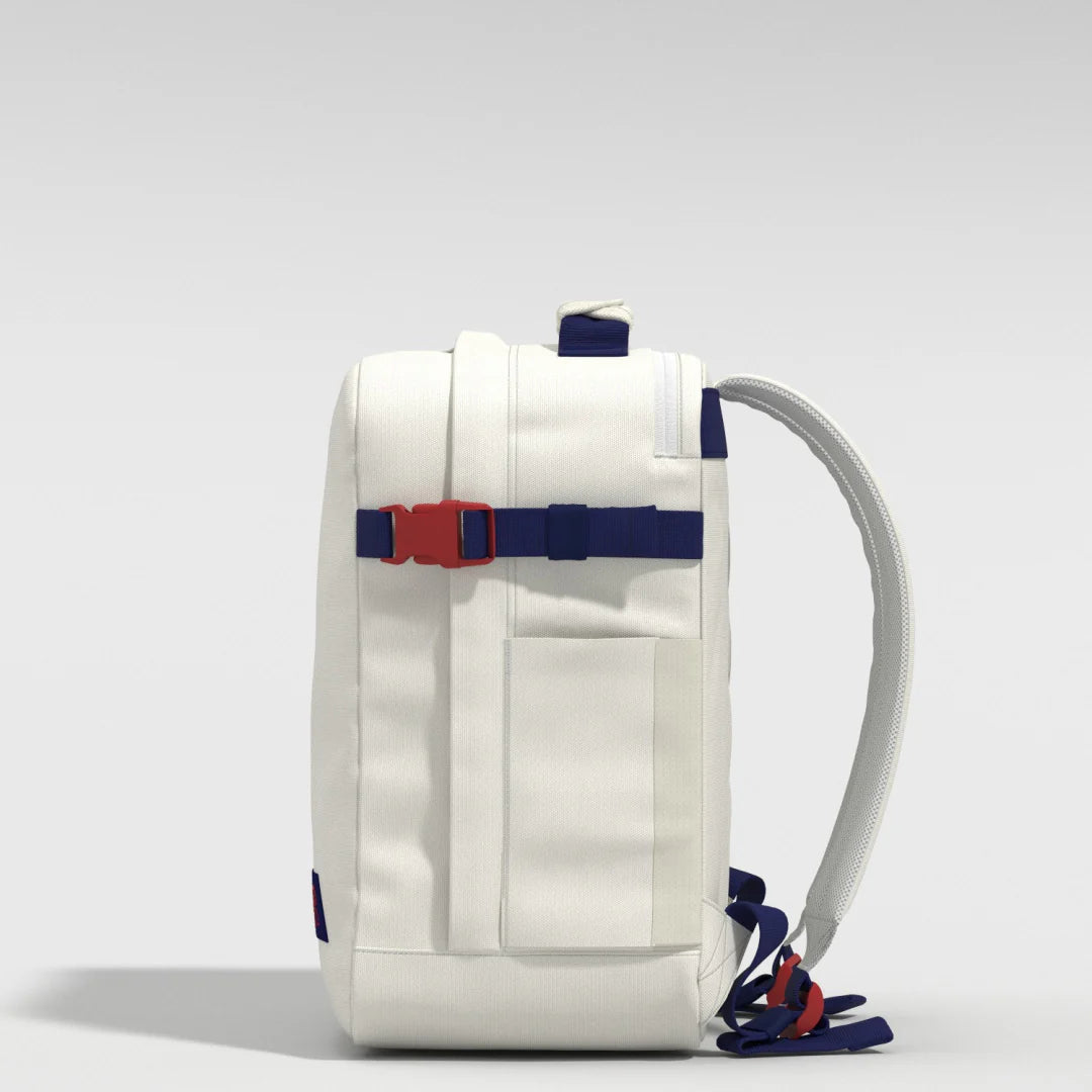 mochila-classic-tech-28l-cloud-nine-cabinzero-lado-cru