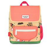 mochila escolar com pala unicorn da hello hossy em bege com padrão unicórnios