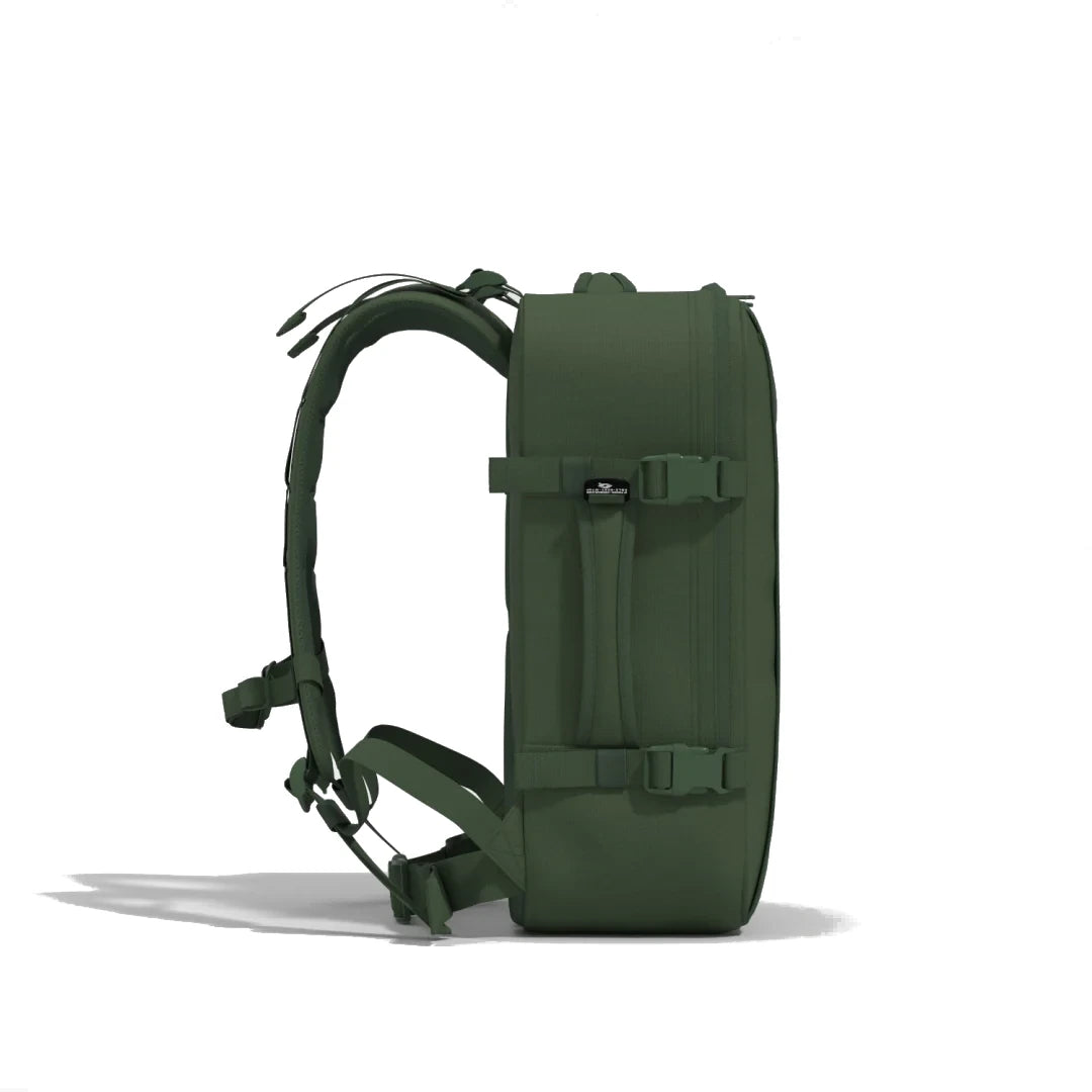 mochila-military-36l-mystic-green-cabinzero-lado2-verde