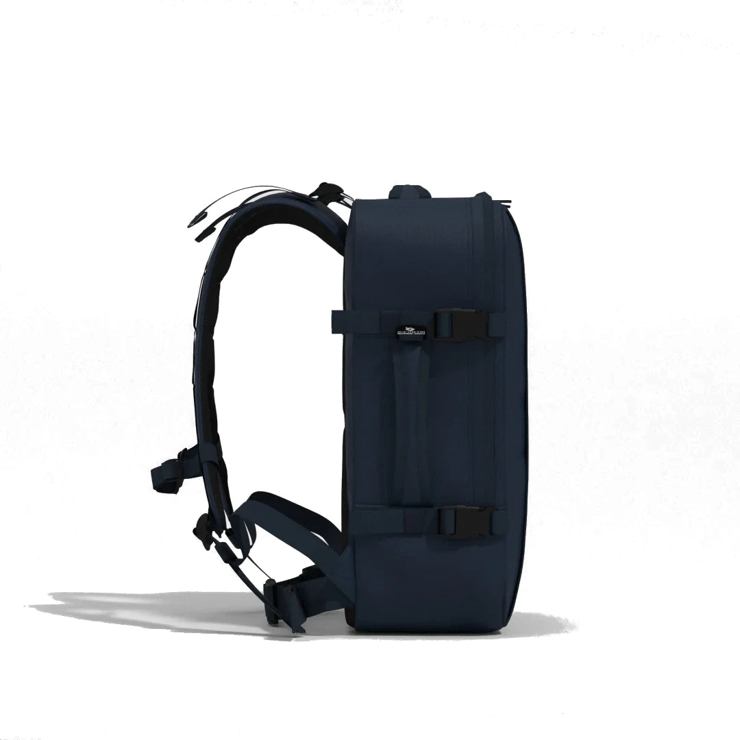 mochila-military-44l-military-navy-cabinzero-lado-azul-marinho