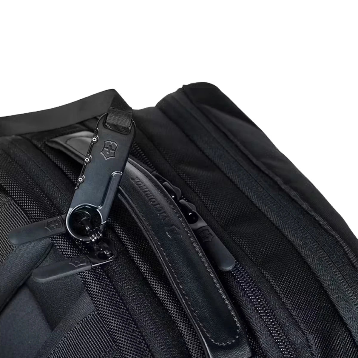 mochila-portatil15-altmont-professional-deluxe-travel-victorinox-cadeado-preto