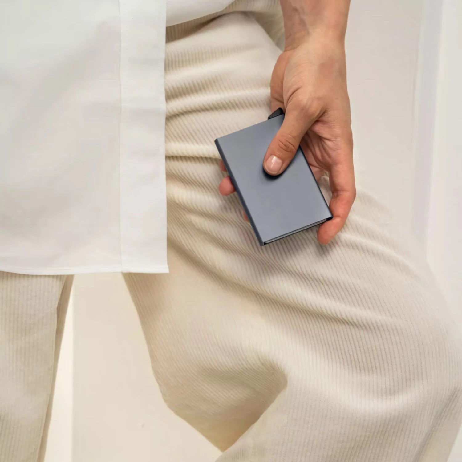 secrid-lifestyle-c-titanium